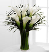 Always adored bouquet of calla lilies arranged in vase Small