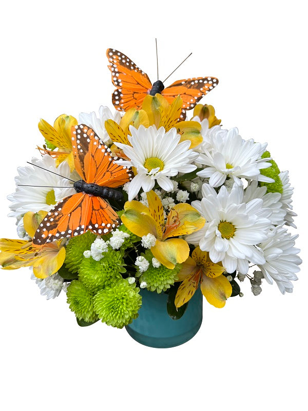 Daisies and butterflies bouquet