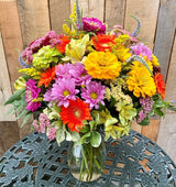 Summer Blooms Vase Premium